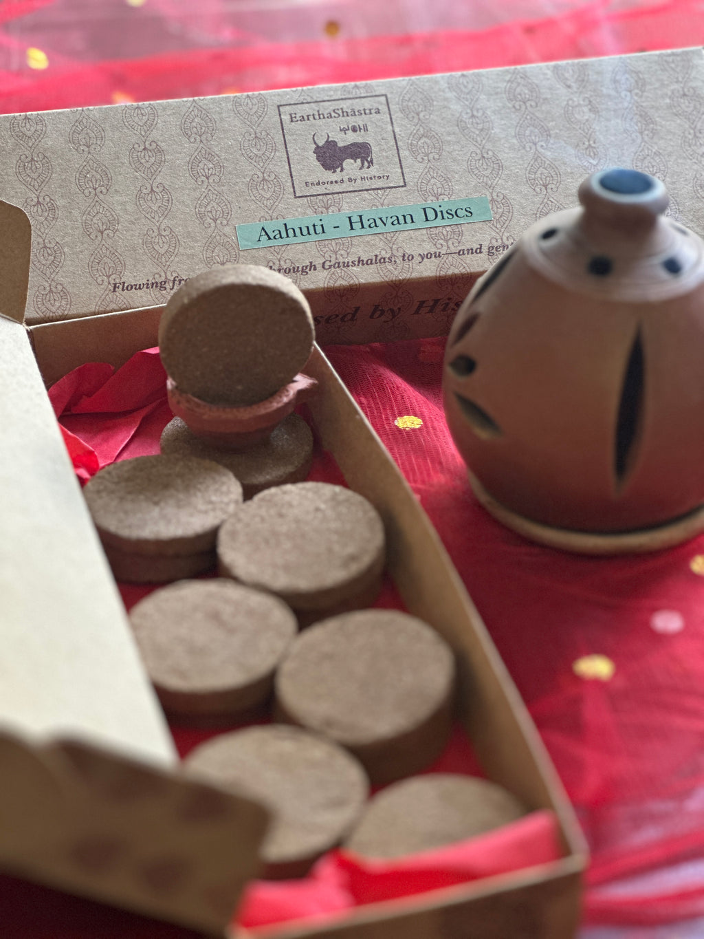 Aahuti - Guggal & Camphor Havan Discs(Pack of 30)
