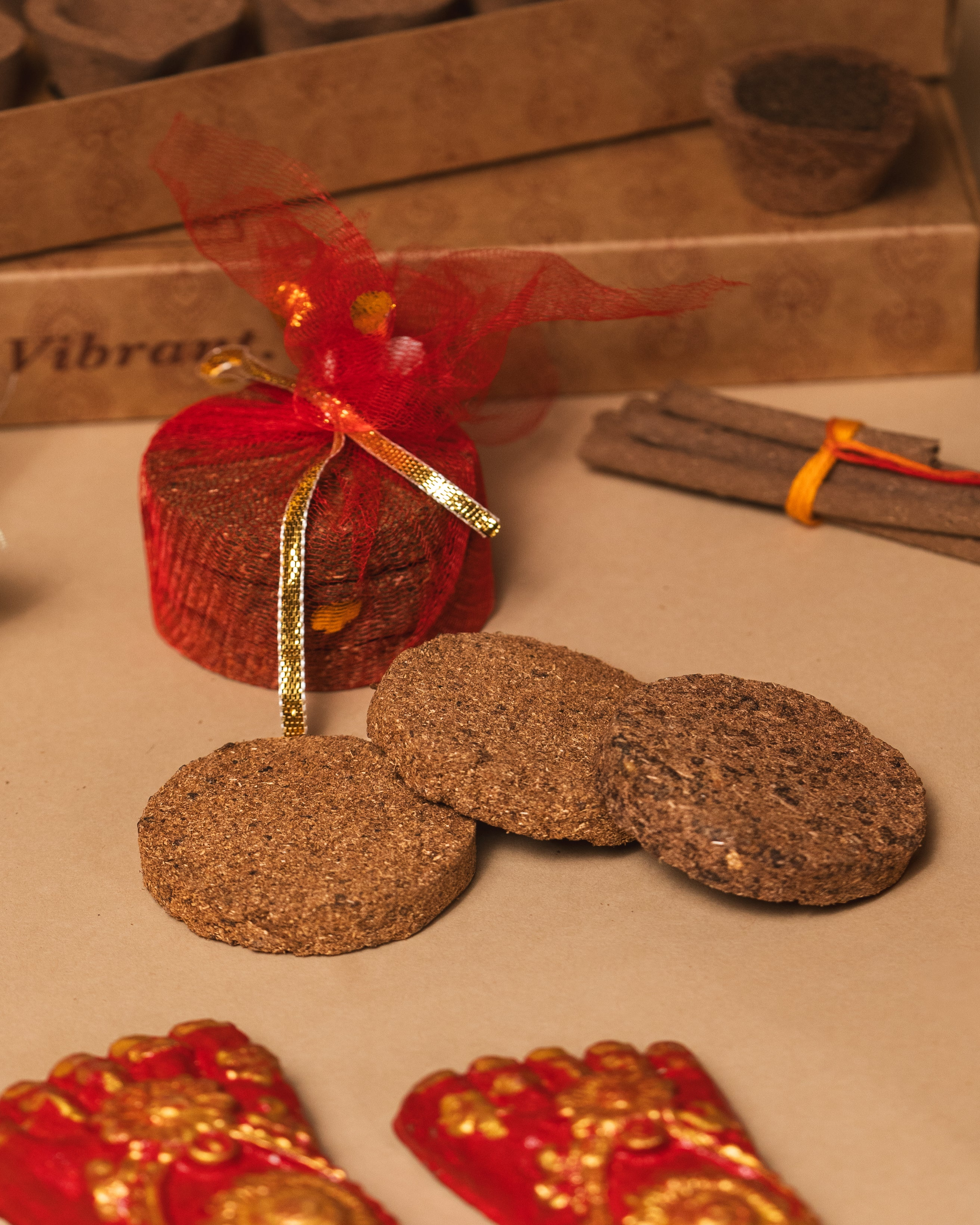 Aahuti - Guggal & Camphor Havan Discs(Pack of 30)